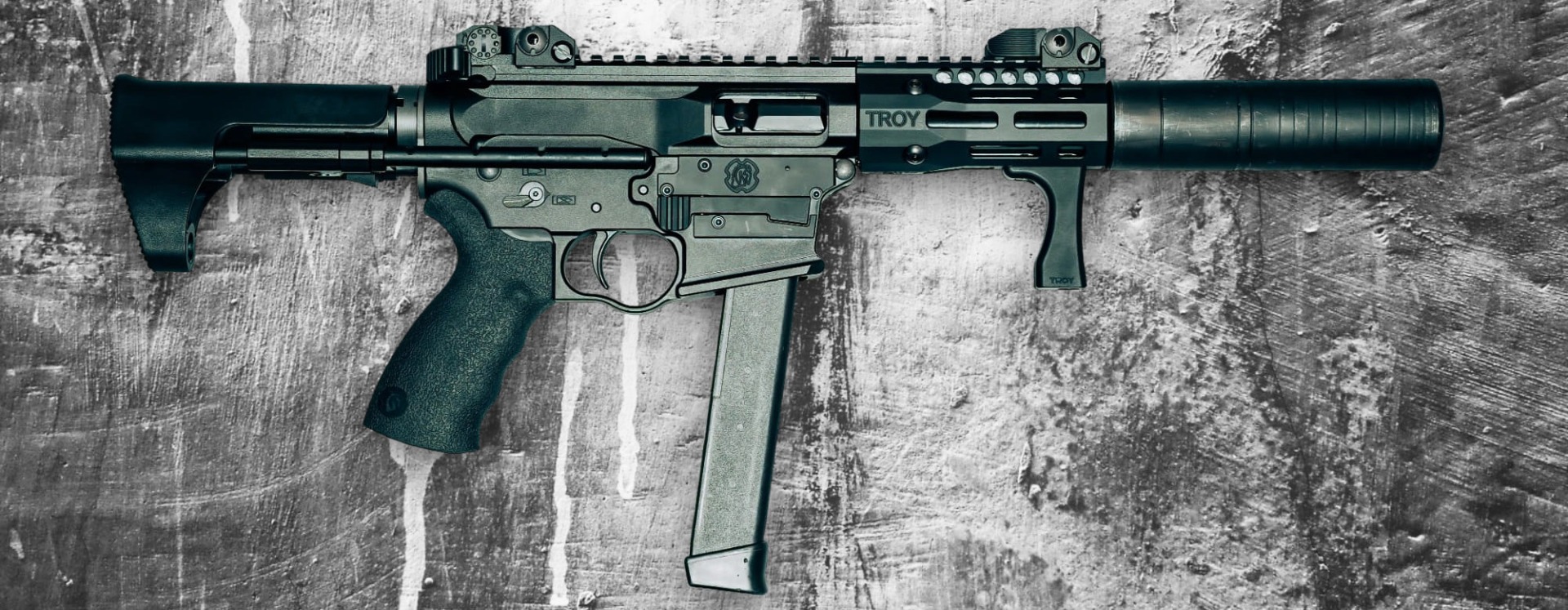 Troy Industries SBR (PDW?) with various AR accessories aboard. 